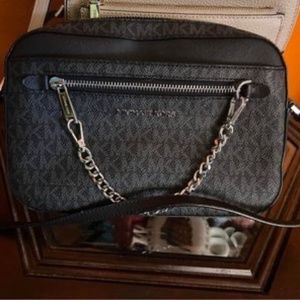 Michael kors crossbody purse